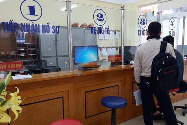 Bấm biển số xe ở đâu?