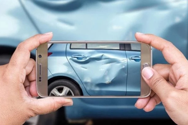 Xe ô tô bị tai nạn