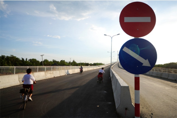 Biển báo đường 1 chiều cấm đi ngược chiều