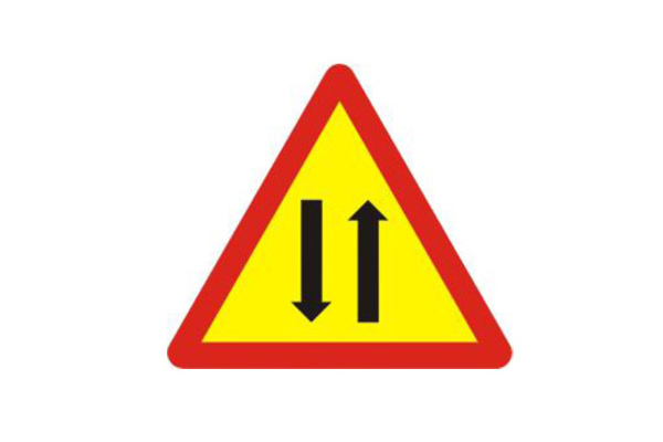 Biển báo đường 2 chiều