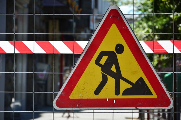 Biển báo thi công công trình