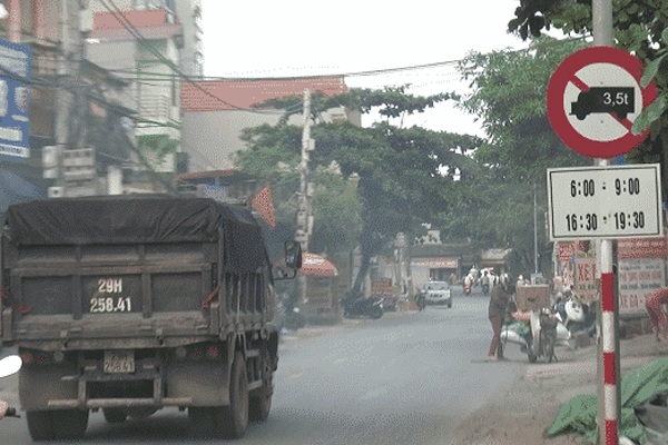 Biển cấm xe tải theo giờ
