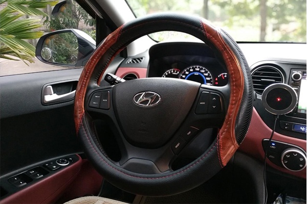 Bọc vô lăng xe tải Hyundai