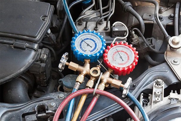 Bơm gas điều hòa ô tô định kì