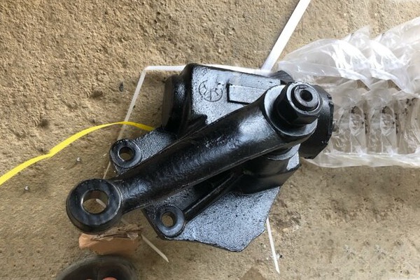 Kiểm tra bốt lái xe tải