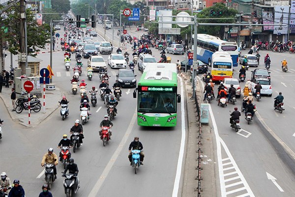 Đi vào làn BRT phạt bao nhiêu?