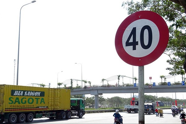 Biển báo giới hạn tốc độ tối đa