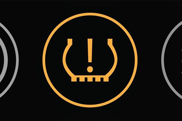 Đèn cảnh báo áp suất lốp trên ô tô