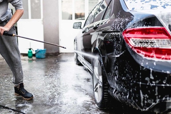 Nước rửa xe ô tô chuyên dụng