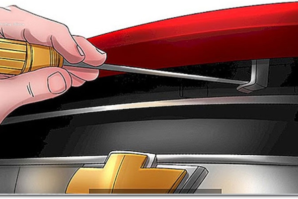 Mở nắp ca pô ô tô