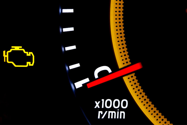 Đèn check engine sáng