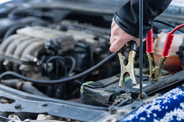 Cách câu bình ắc quy ô tô