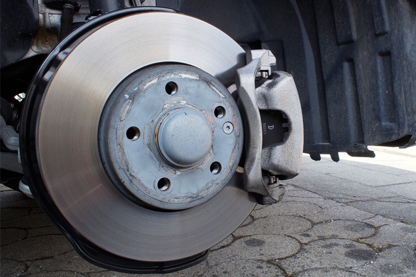 Hệ thống phanh ô tô
