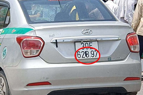 Hành vi dán biển số xe để trốn phạt nguội