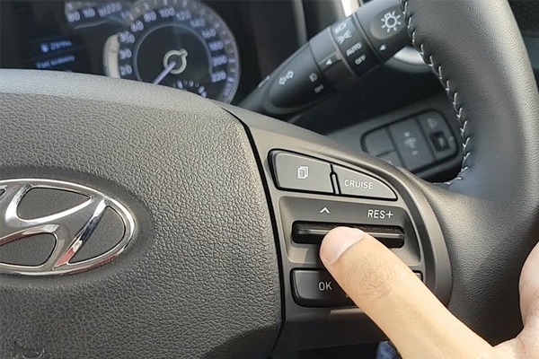Điều khiển công tắc Cruise Control