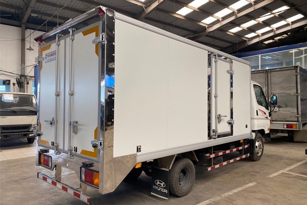 Cửa thùng xe tải Hyundai