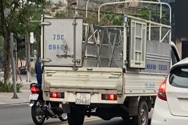 Lỗi không đóng cửa thùng xe tải