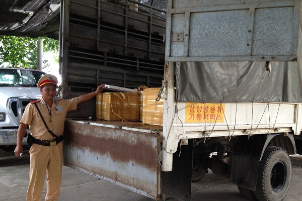 Phạt lỗi không đóng cửa thùng xe tải