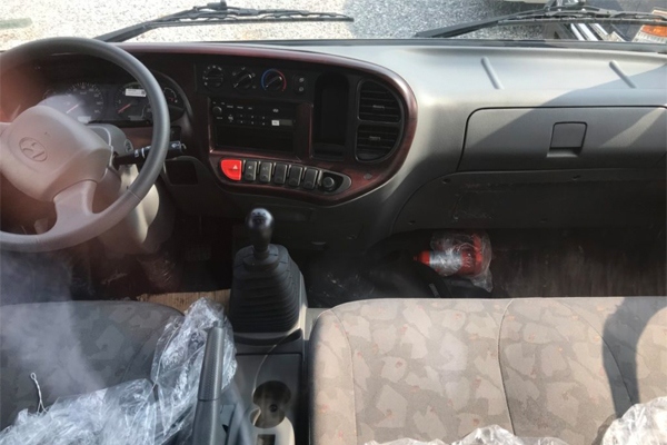 Nội thất Hyundai Mighty 110S