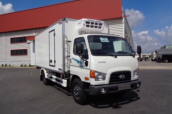 Đánh giá Hyundai 110SL thùng đông lạnh mới nhất 2023