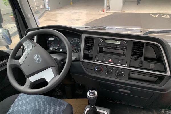Nội thất xe tải Hyundai EX8 bản đủ