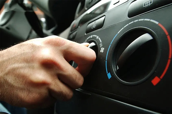 Bật chế độ lấy gió phù hợp