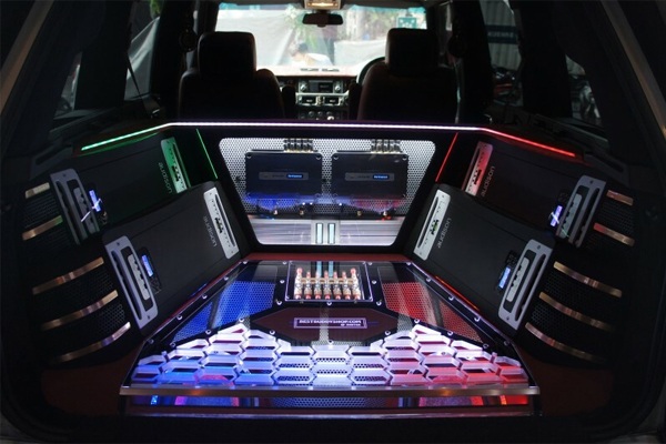 Độ âm thah xe ô tô