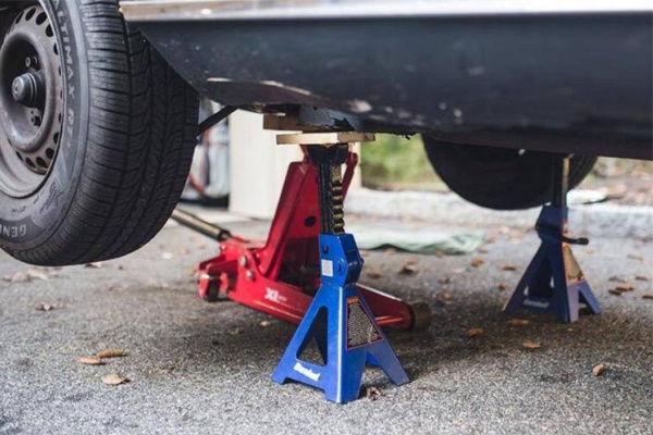 Độ nâng hạ gầm ô tô an toàn