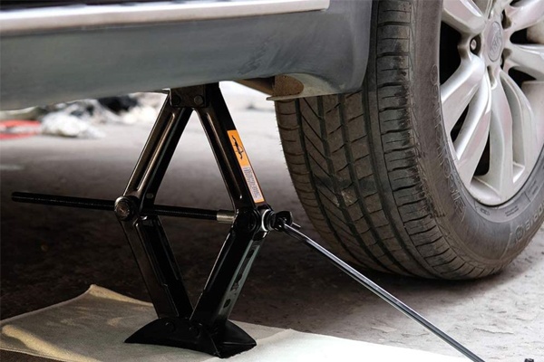 Độ nâng hạ gầm ô tô