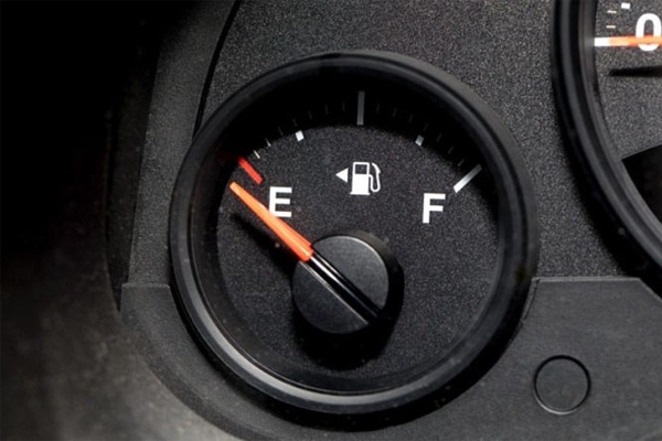 Đồng hồ báo nhiên liệu xe ô tô
