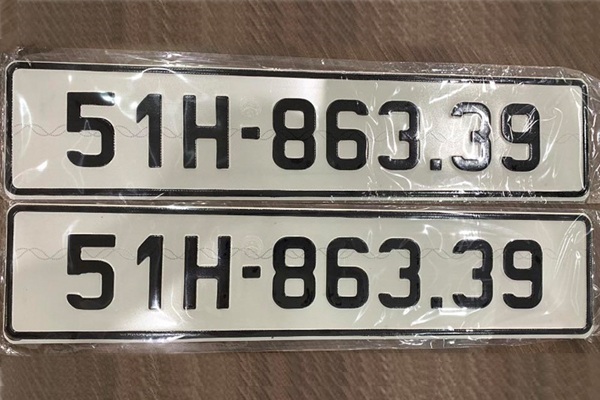 Ép khung biển số xe ô tô