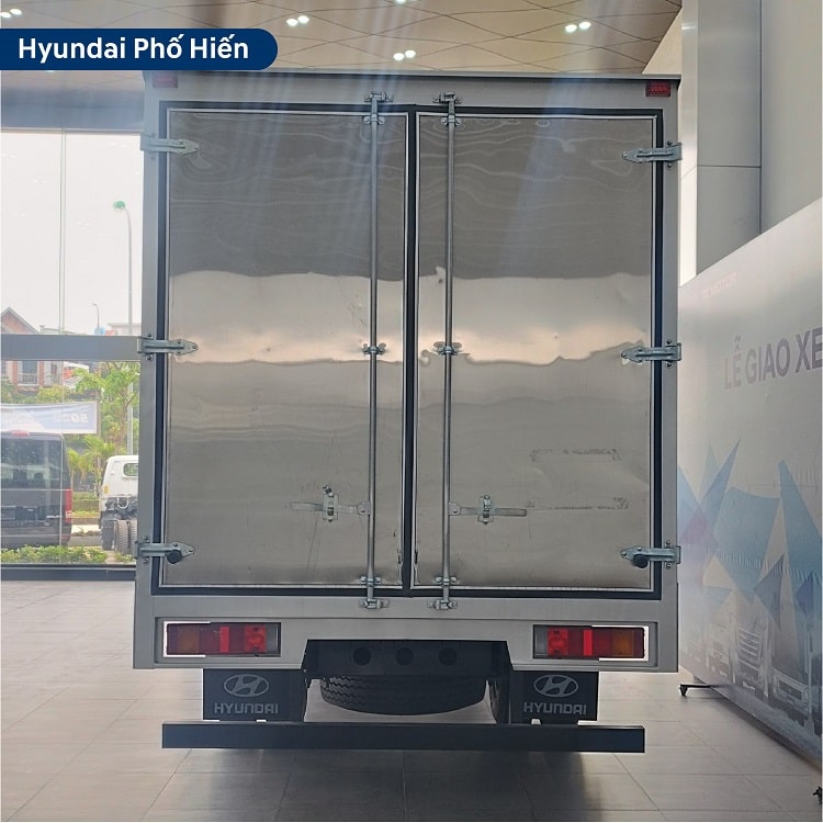Xe tải Hyundai Mighty EX8 GTS2 thùng kín