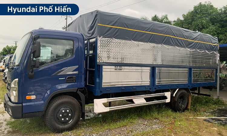 Xe tải Hyundai Mighty EX8L thùng bạt 7 tấn
