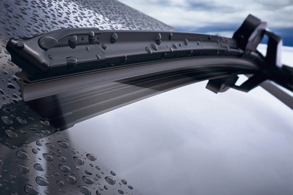 Gạt mưa ô tô nào tốt?