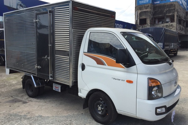 Giá lăn bánh Hyundai New Porter 150 thùng kín