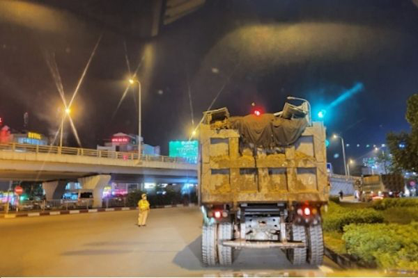 Khung giờ cấm xe tải 10 tấn và những xe tải nặng vào Hà Nội