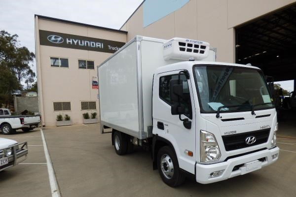 Kích thước thùng xe tải 5 tấn Hyundai đông lạnh