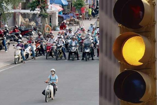 Lỗi vượt đèn vàng