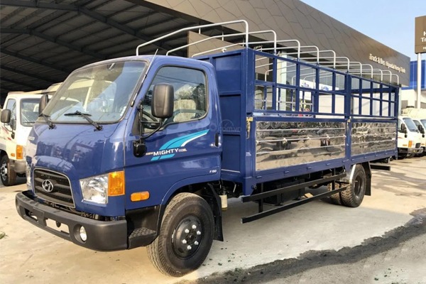 Hyundai New Mighty 110XL thùng bạt inox
