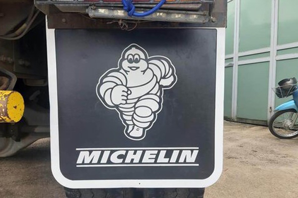 Mẫu chắn bùn xe tải đẹp