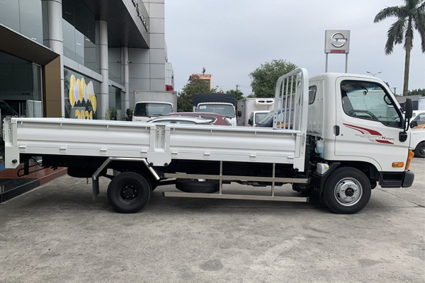 Xe tải thùng kín Hyundai 2.5 tấn