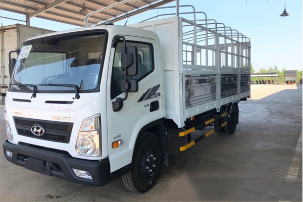 Xe tải Hyundai Mighty EX8 thùng bạt