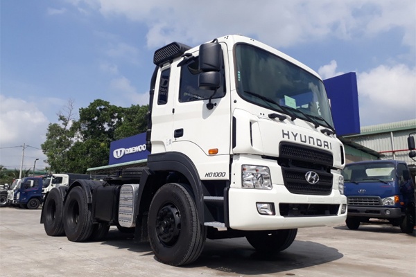 Cabin Hyundai HD1000 đầu kéo