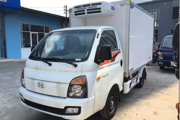 Xe tải 1.5 tấn H150 thùng đông lạnh