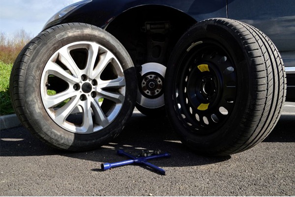 Quan điểm sai lầm về lốp dự phòng xe ô tô