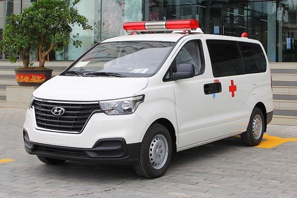 Xe cứu thương được miễn phí bảo trì đường bộ