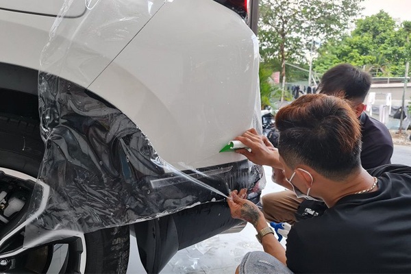 Dán phim PPF xe ô tô