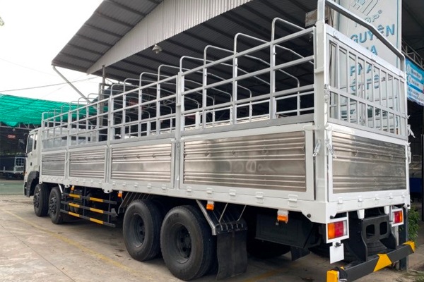 Đóng thùng xe tải Hyundai