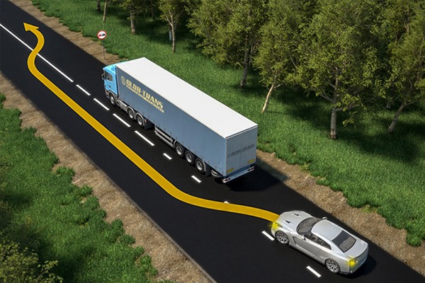 Giữa khoảng cách an toàn trước khi vượt xe