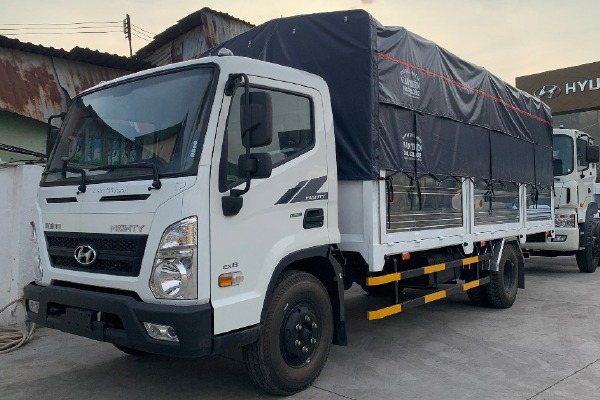 Xe tải 7 tấn Hyundai New Mighty EX8L mui bạt